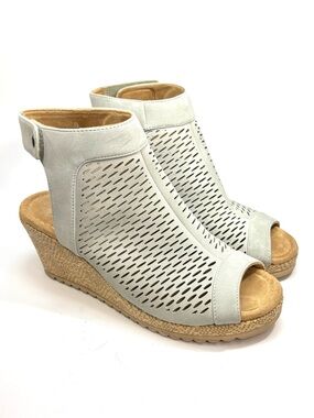 Sketchers Grey Wedge Sandals | 8